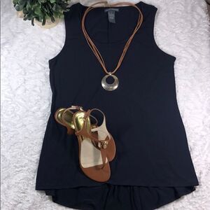 🍁 Chelsea & Theodore 🍂 High/Low Sleeveless Top